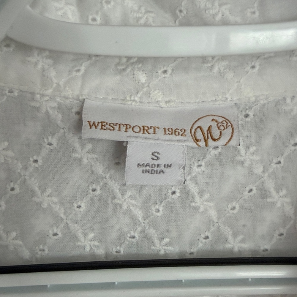 Westport 1962 Cotton Eyelet Button Down Blouse - Picture 4 of 12